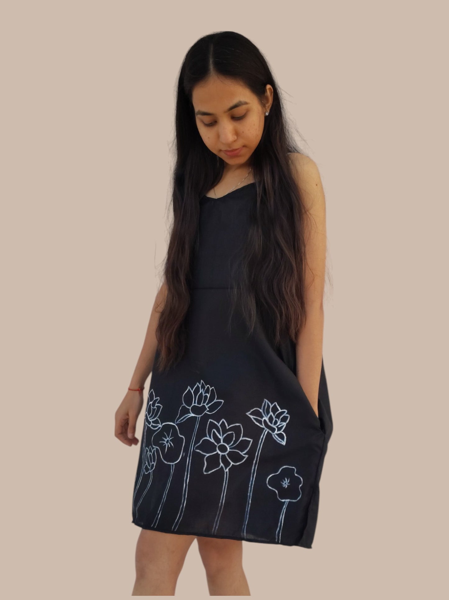 BLACK AND WHITE SHIRT DRESS