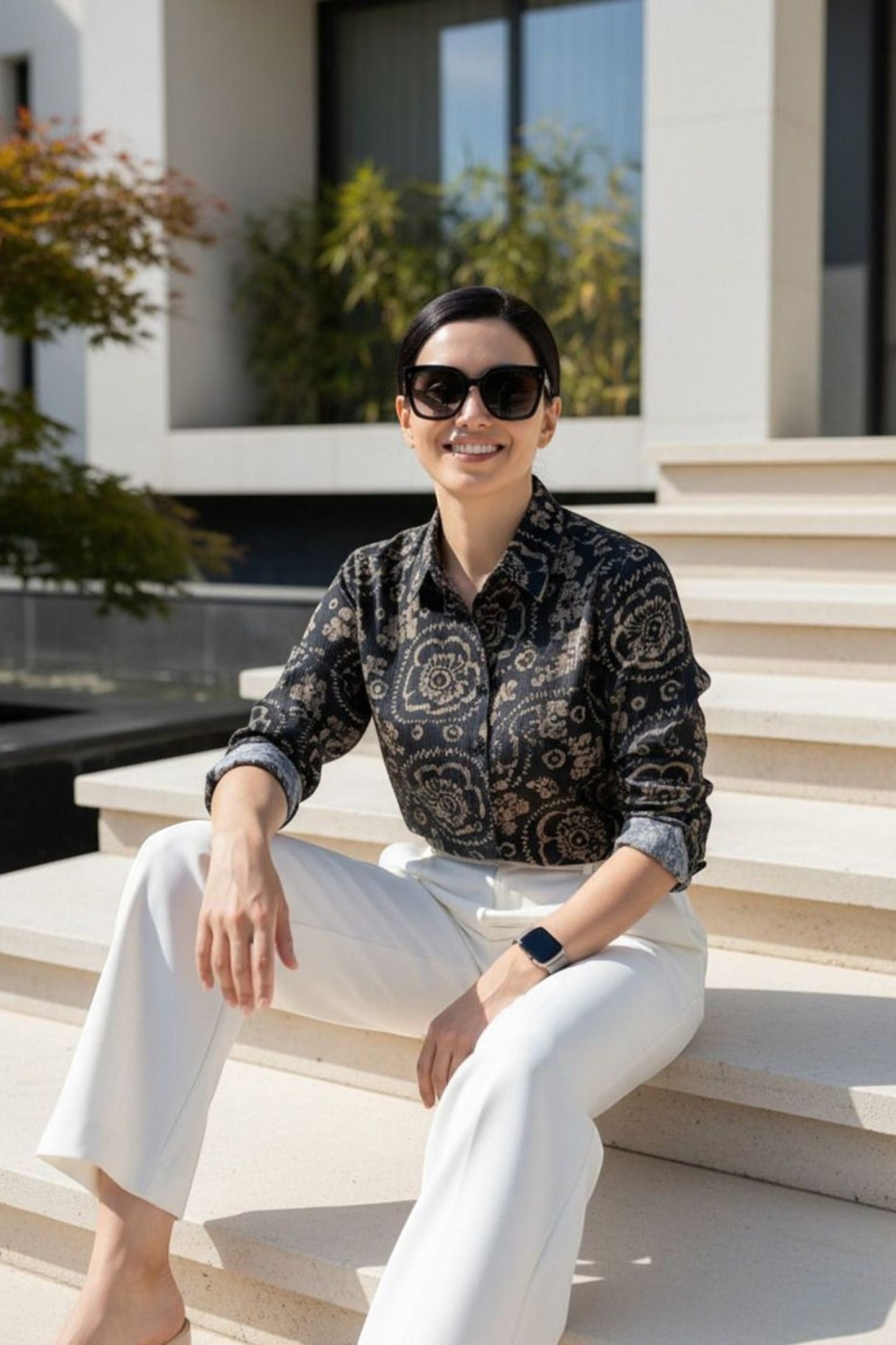 Black & Gold Abstract Floral Button-Down Shirt